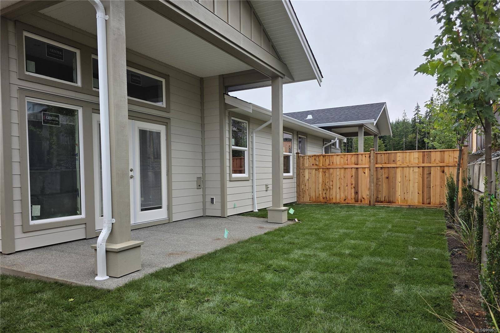 Campbell River, BC V9H 0C6,343 Arizona Dr #3