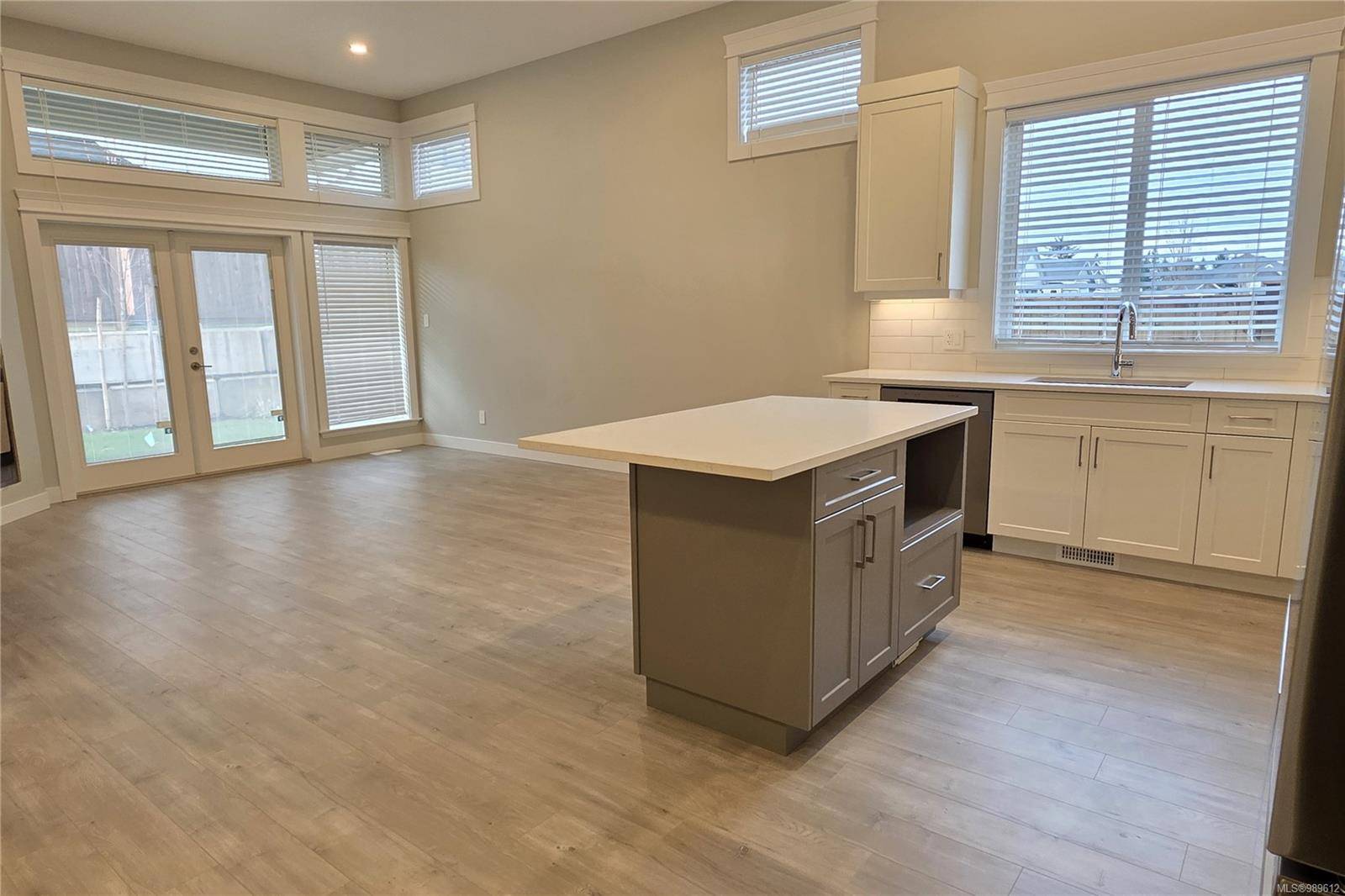 Campbell River, BC V9H 0C6,343 Arizona Dr #3