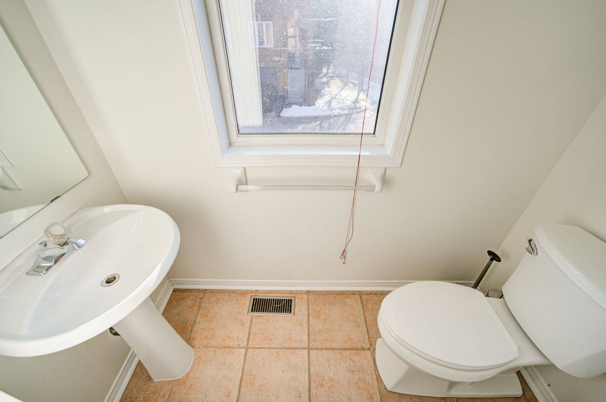 Mississauga, ON L5M 6E8,5530 Glen Erin DR #117