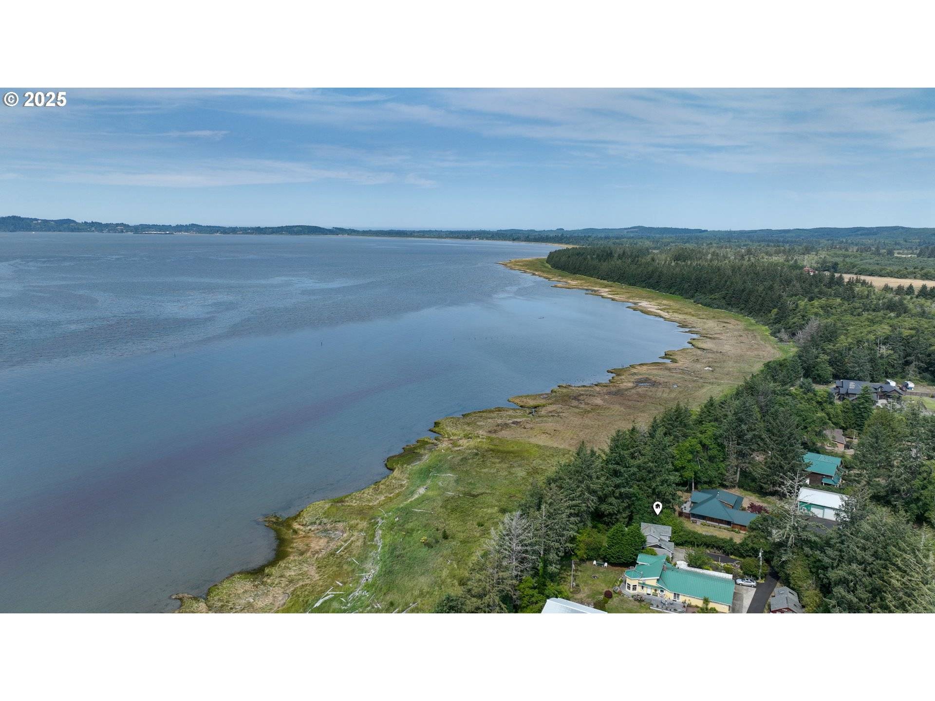 38 3RD ST W, Chinook, WA 98614