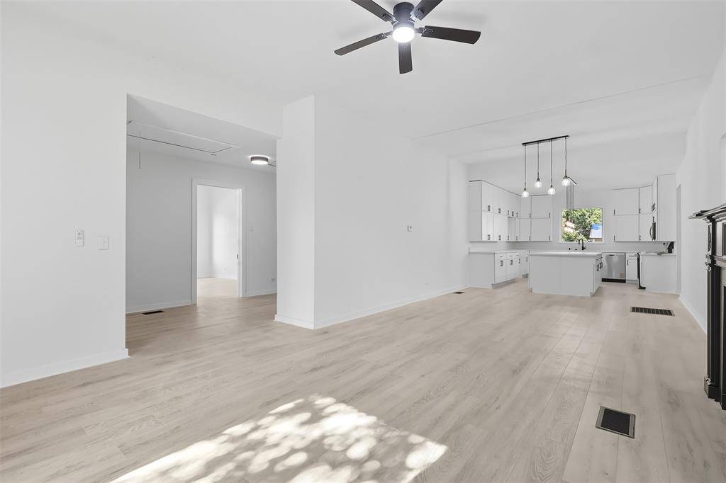 Winnsboro, TX 75494,605 N Main Street