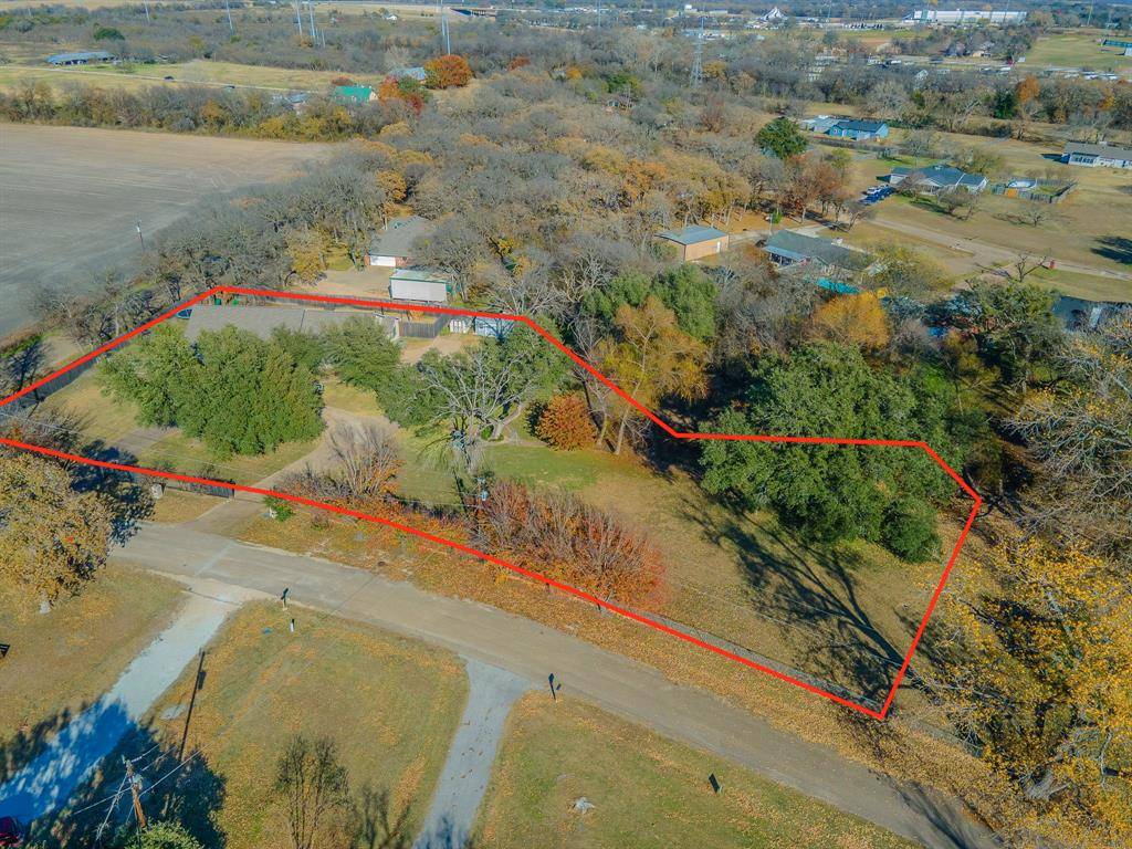 Lacy Lakeview, TX 76705,100 Spring Oak Street