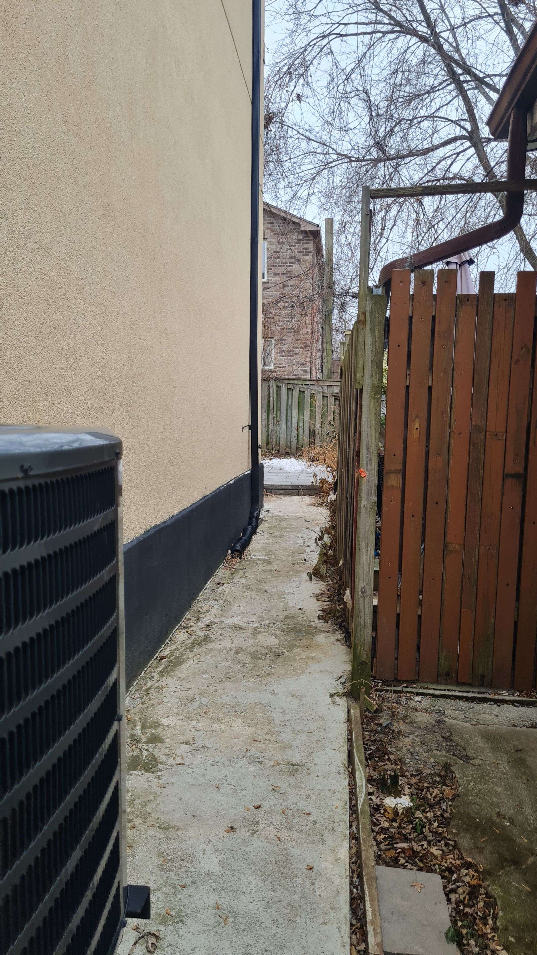 Toronto E06, ON M1L 2X3,10 Emmott AVE #Room A