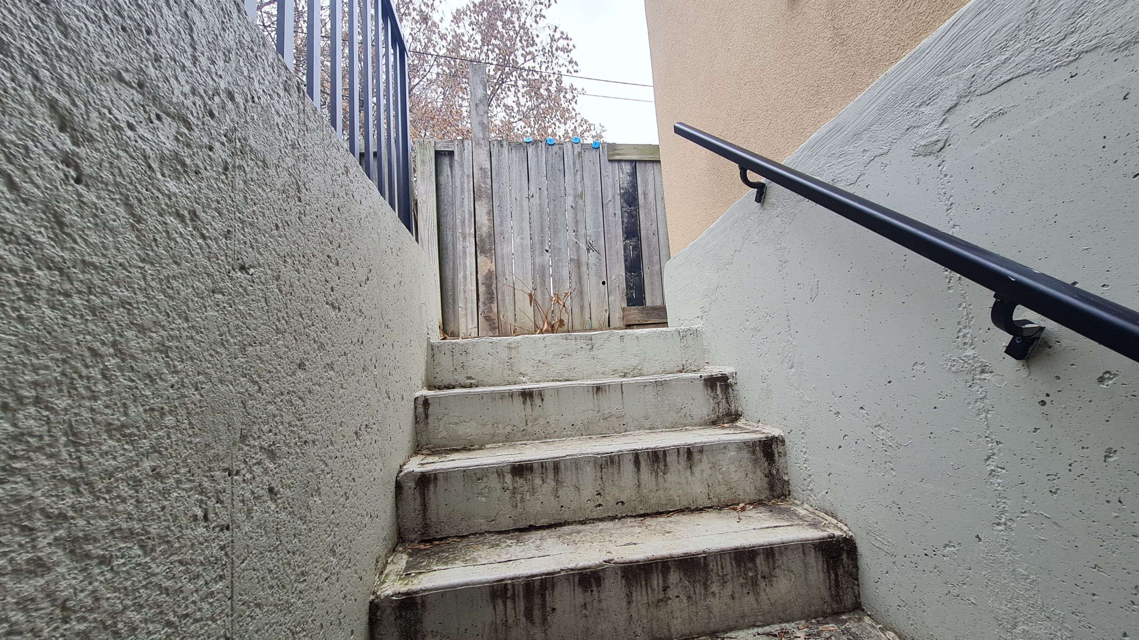 Toronto E06, ON M1L 2X3,10 Emmott AVE #Room A