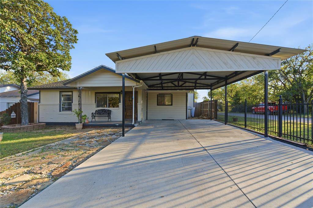 Sansom Park, TX 76114,5615 Calloway Street