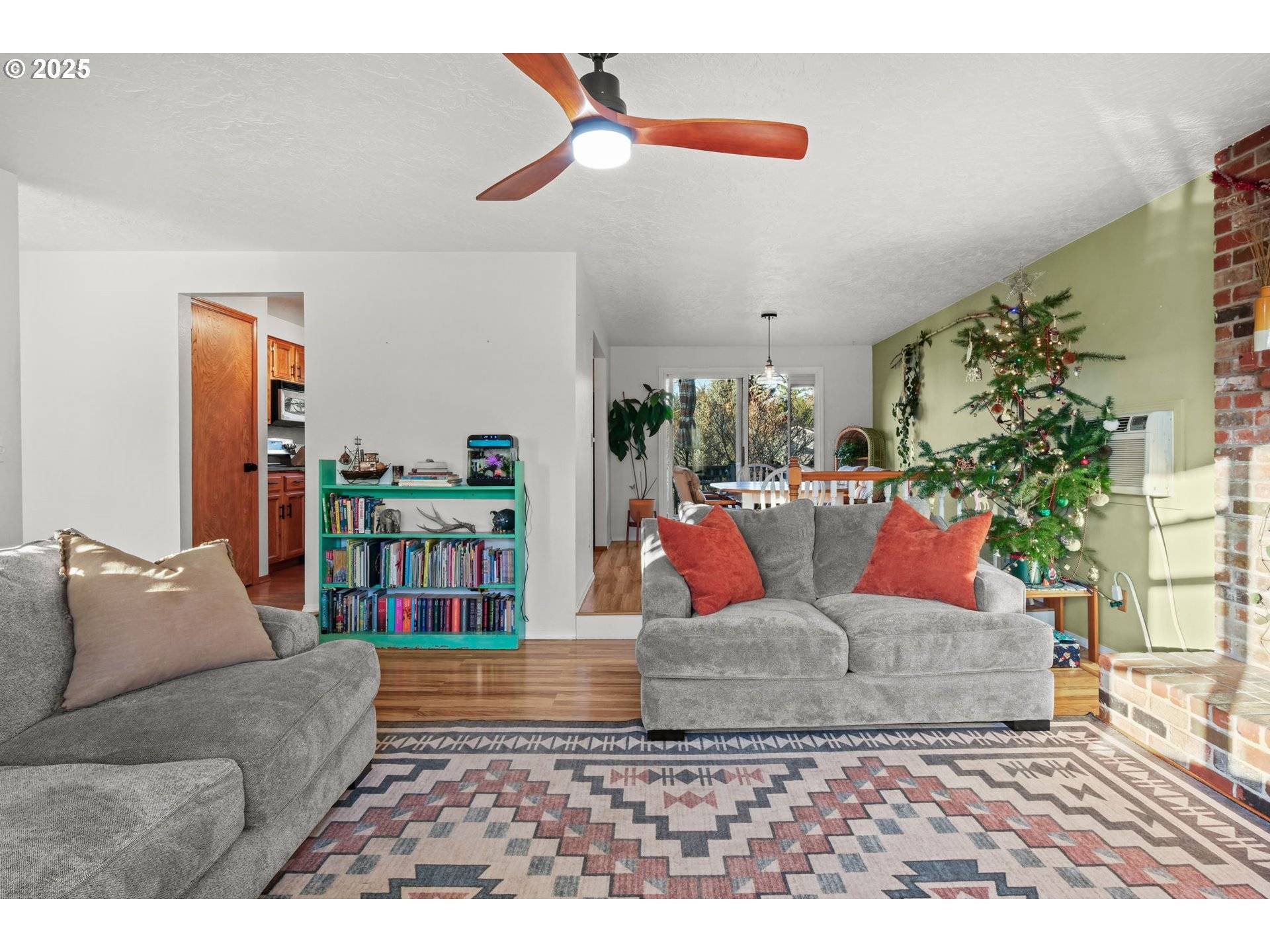 Troutdale, OR 97060,1660 SE LEWELLYN AVE