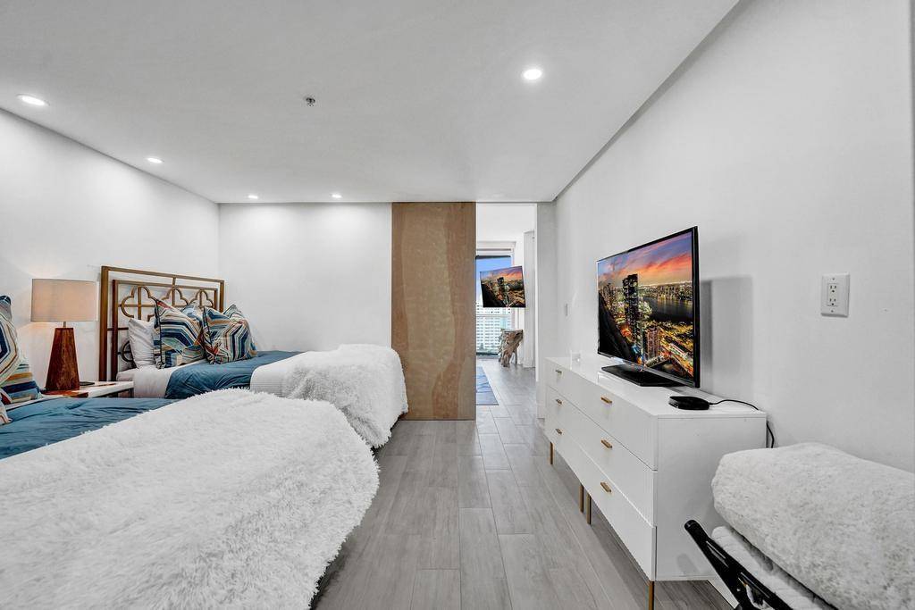 Fort Lauderdale, FL 33304,3101 Bayshore #1502