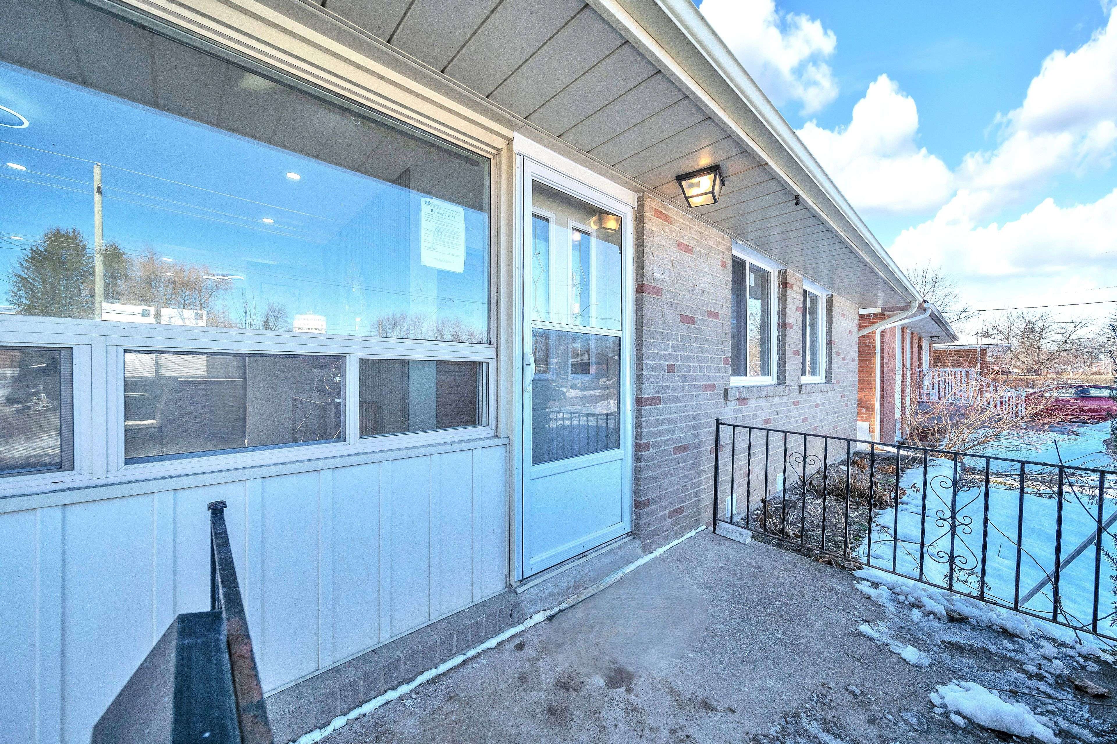 Halton Hills, ON L7G 3V6,102 Prince Charles DR