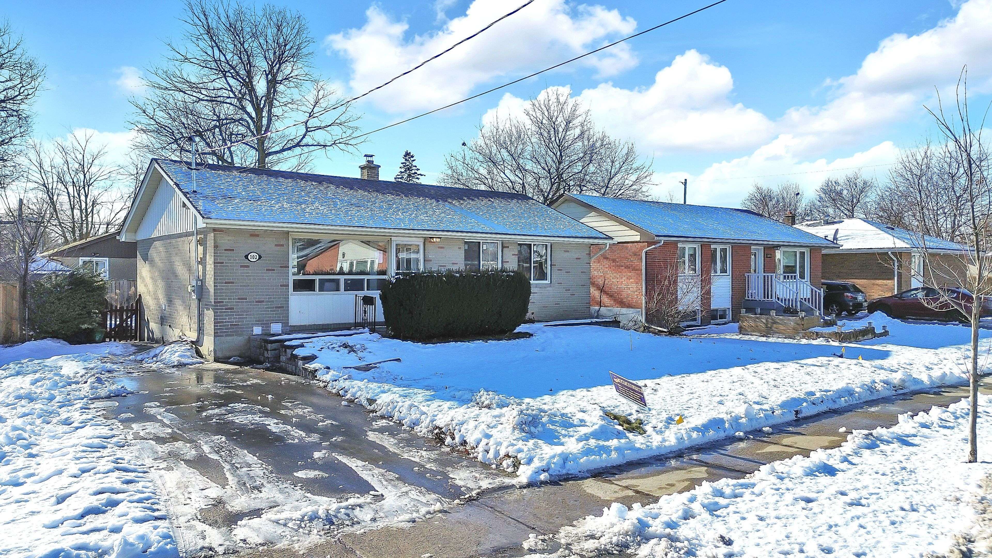 Halton Hills, ON L7G 3V6,102 Prince Charles DR