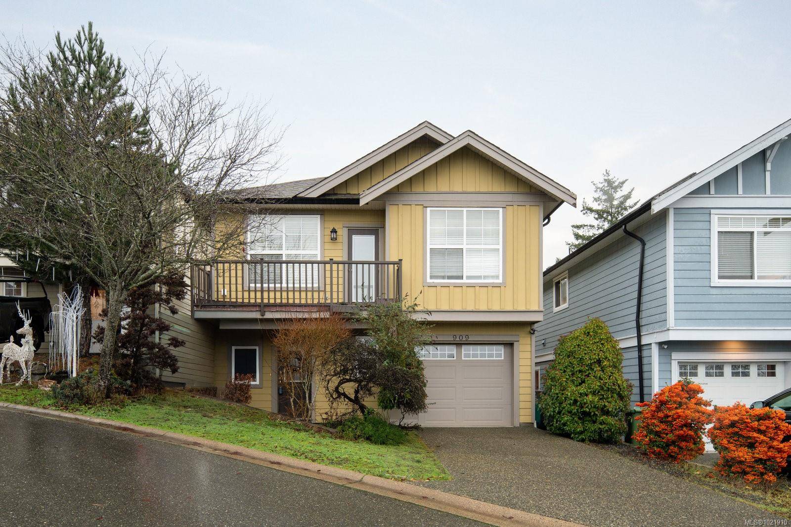 Langford, BC V8B 6W6,909 Cavalcade Terr