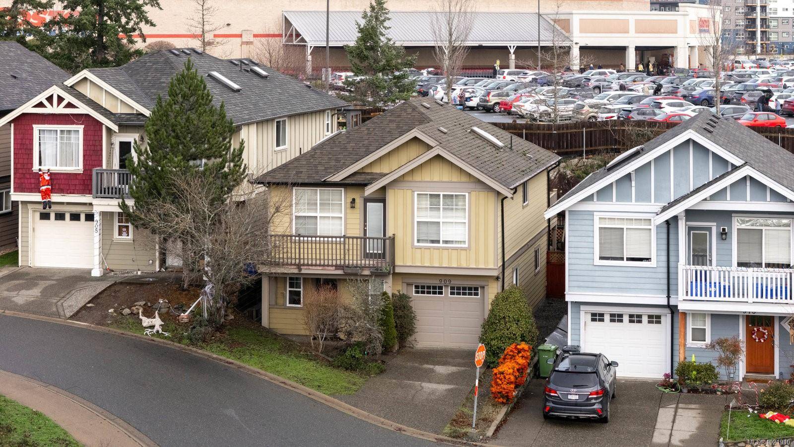 Langford, BC V8B 6W6,909 Cavalcade Terr