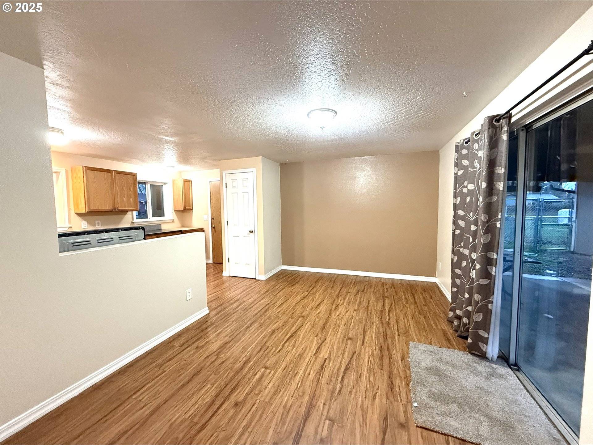 Sheridan, OR 97378,454 NE ELM ST