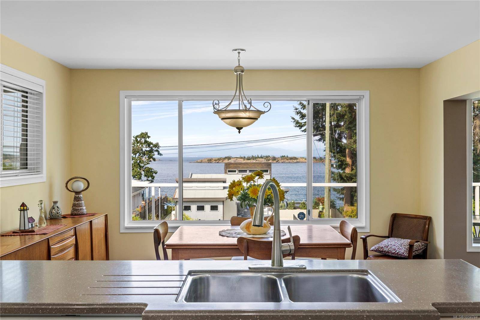 Nanoose Bay, BC V9P 9J3,3022 Park Pl