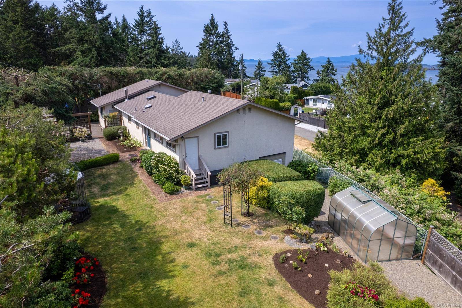 Nanoose Bay, BC V9P 9J3,3022 Park Pl