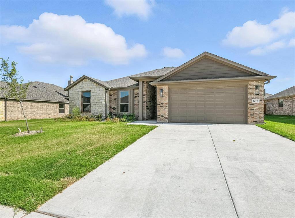 Saginaw, TX 76179,633 Mooney Drive