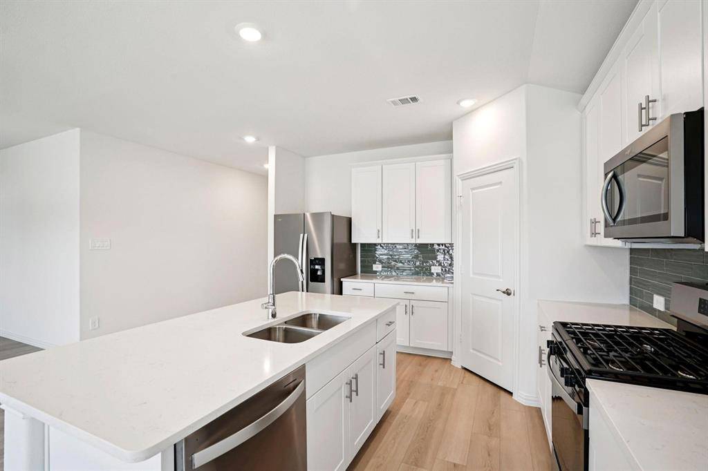 Lavon, TX 75166,827 Sunflower Road