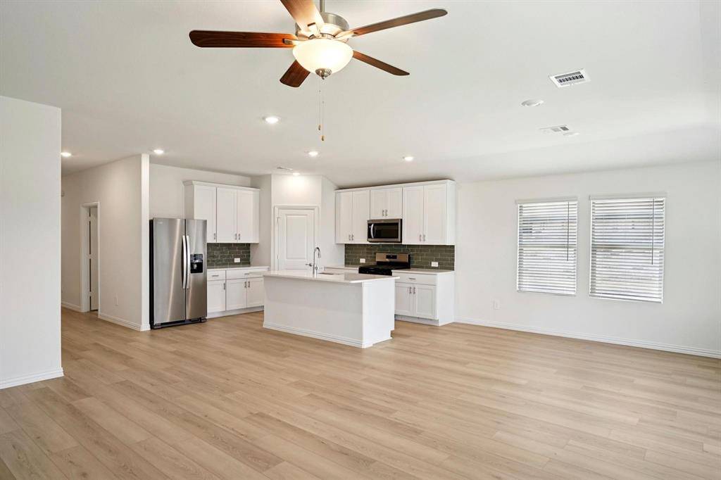 Lavon, TX 75166,827 Sunflower Road