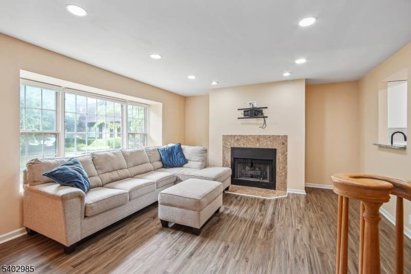 Totowa Boro, NJ 07512,4 Tow Path Cres