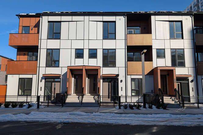 Brampton, ON L7A 5M4,50 All Nations DR #223