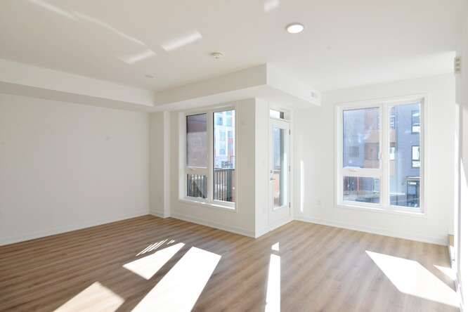 Brampton, ON L7A 5M4,50 All Nations DR #223