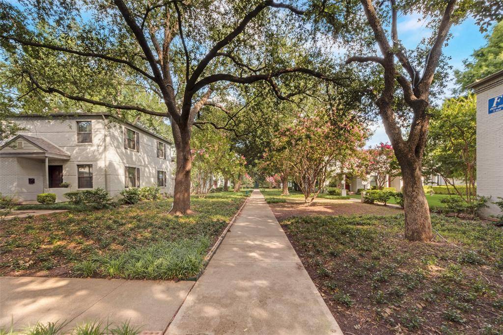 Dallas, TX 75235,4930 N Hall Street #B