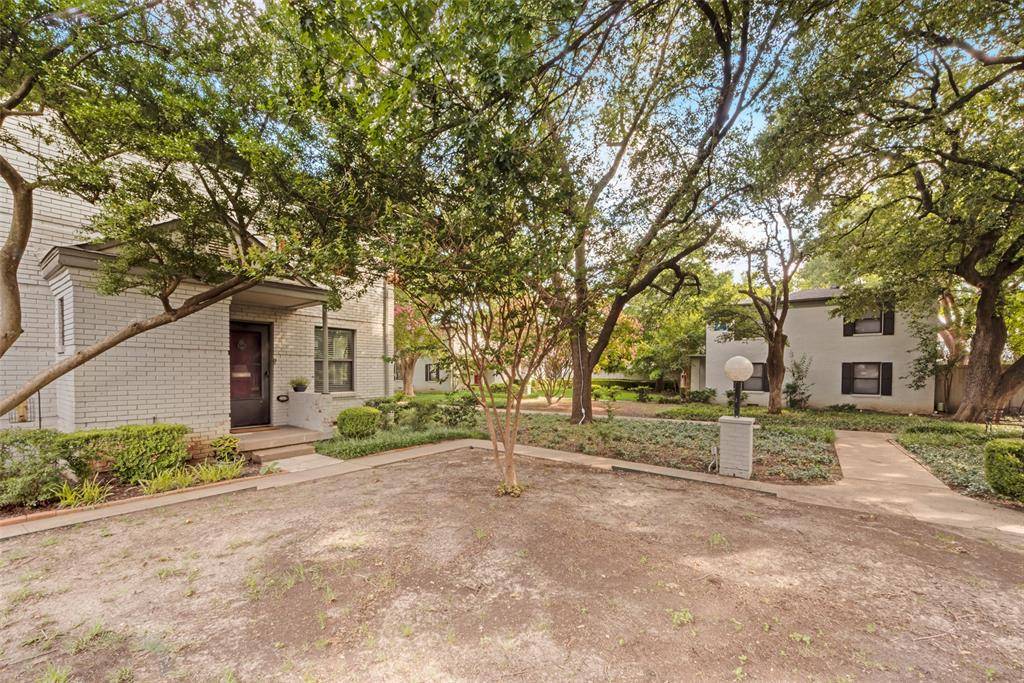 Dallas, TX 75235,4930 N Hall Street #B