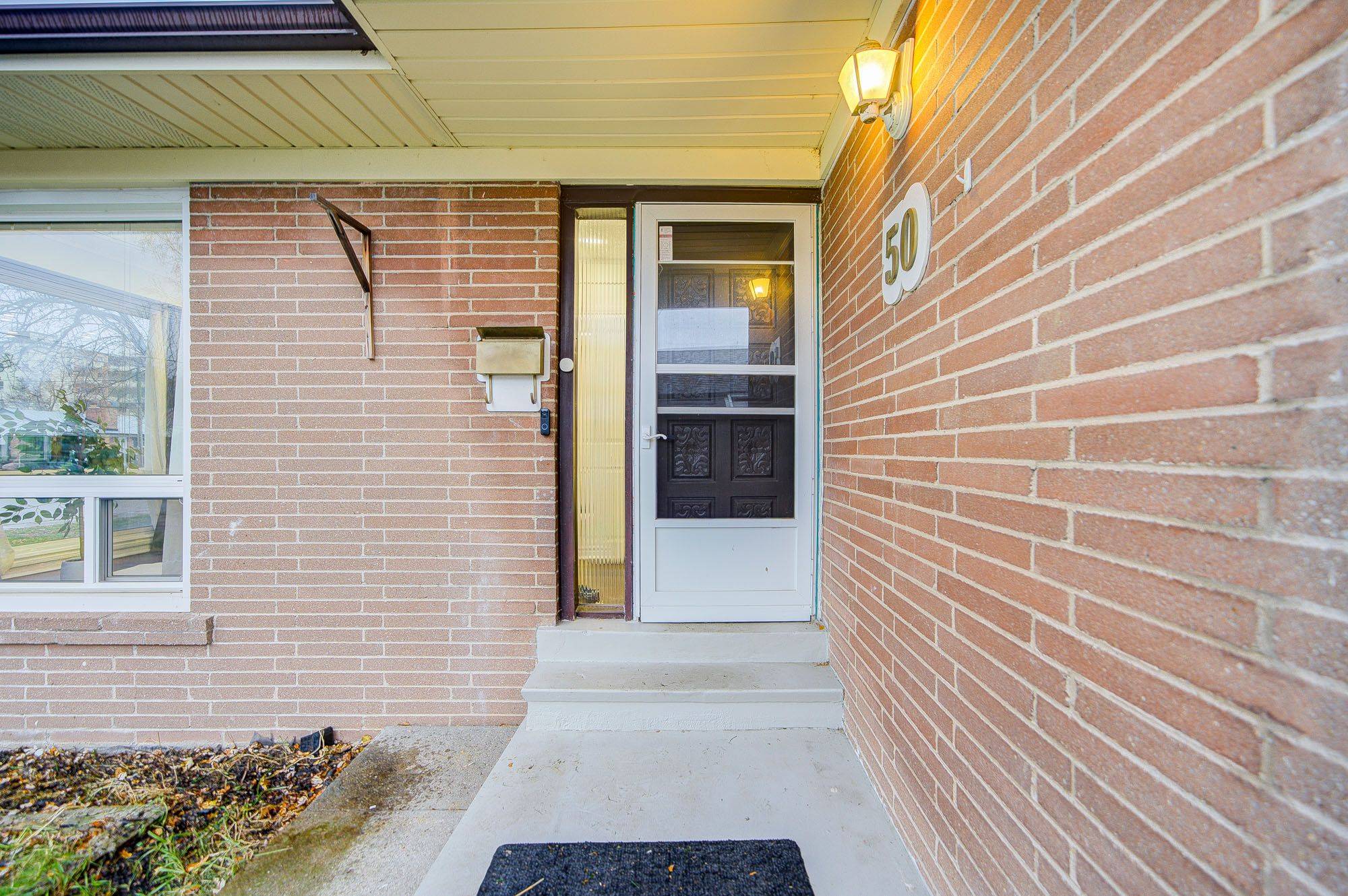 Toronto E04, ON M1K 3V7,50 Mooregate AVE