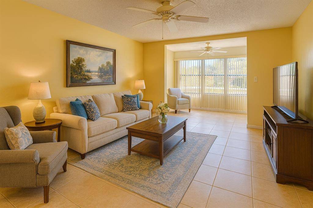 Lauderdale Lakes, FL 33311,2850 Somerset Dr #208