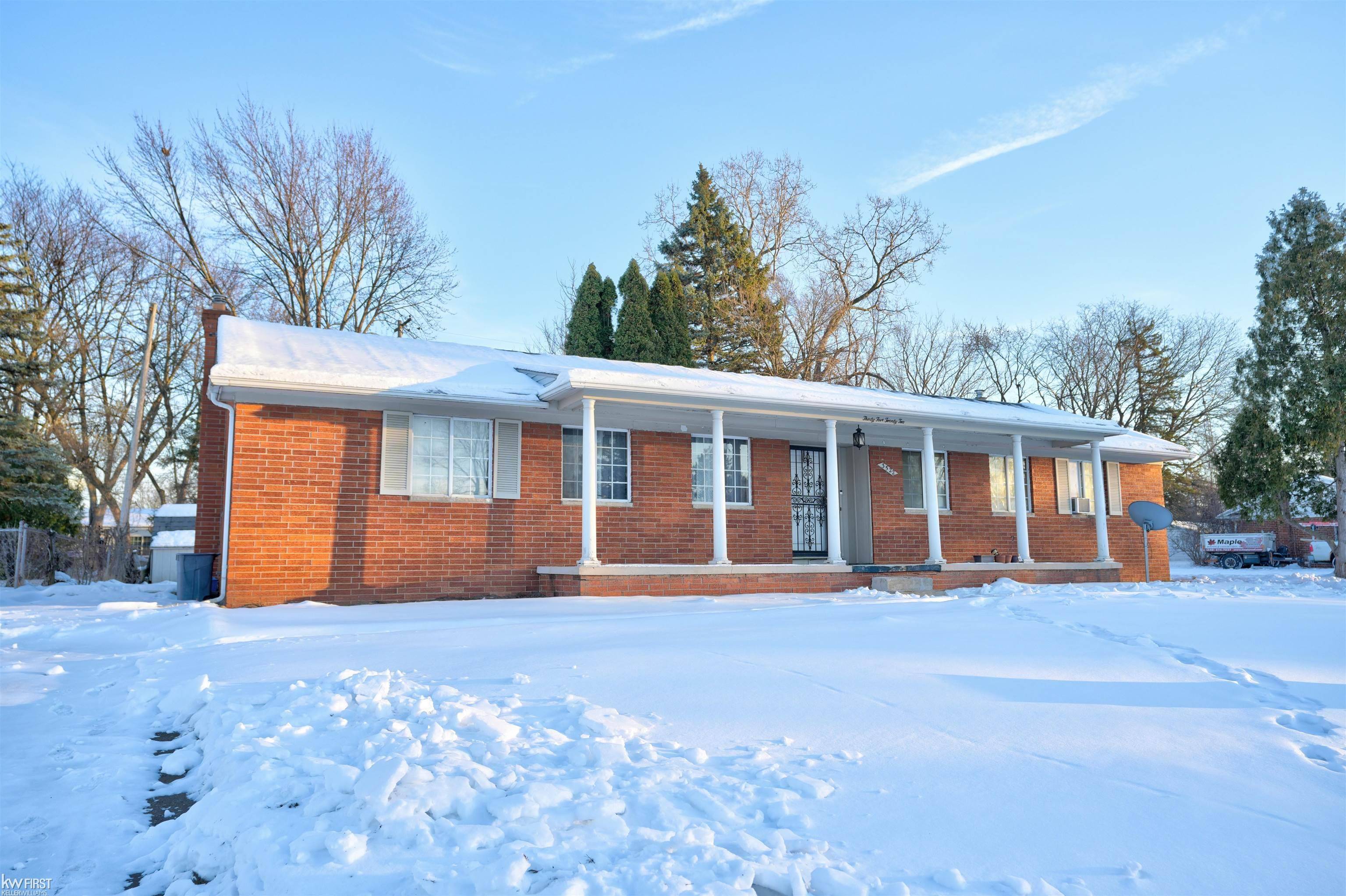 Flint, MI 48532,3522 Ridgecliffe DR