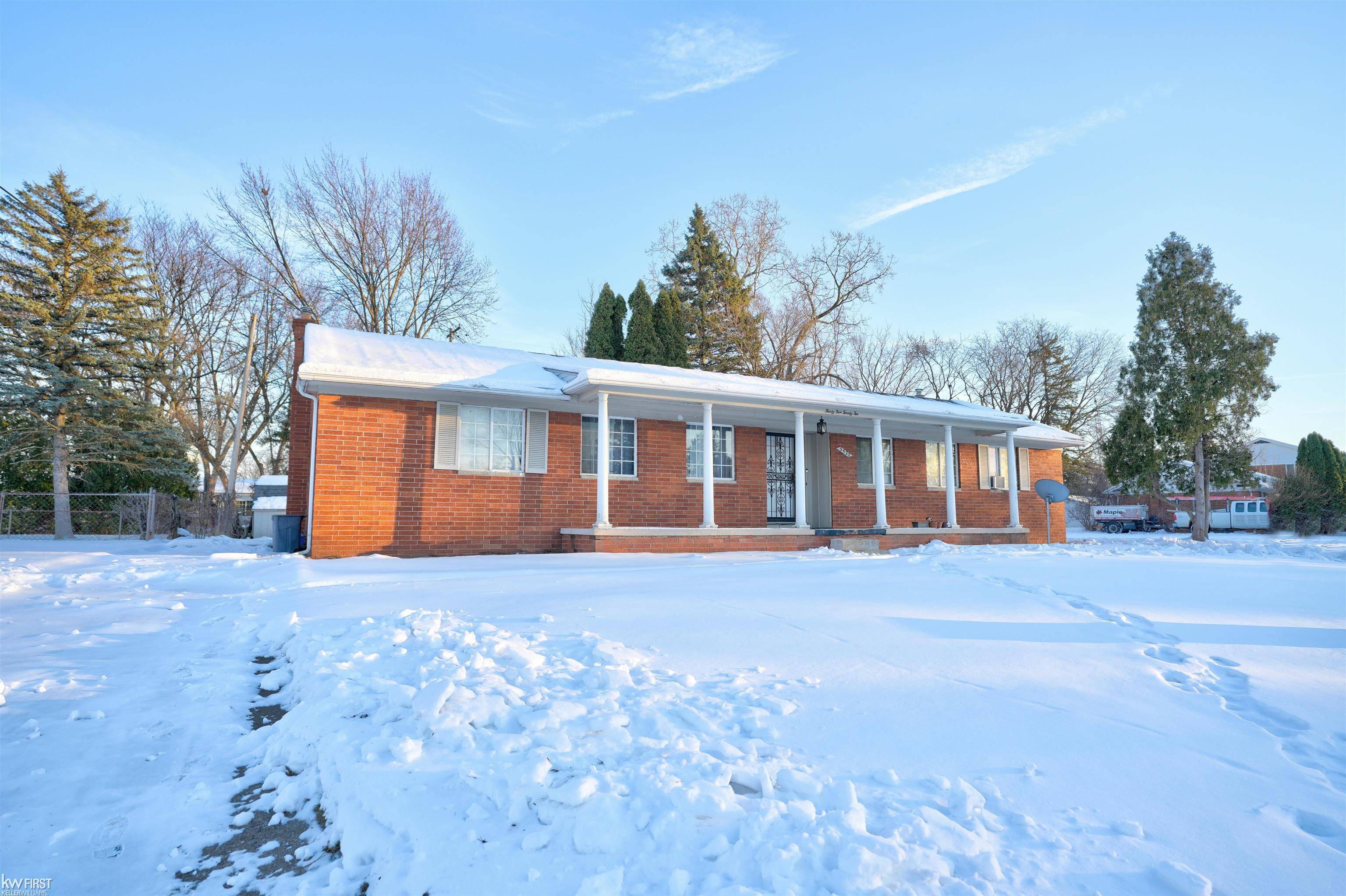 Flint, MI 48532,3522 Ridgecliffe DR