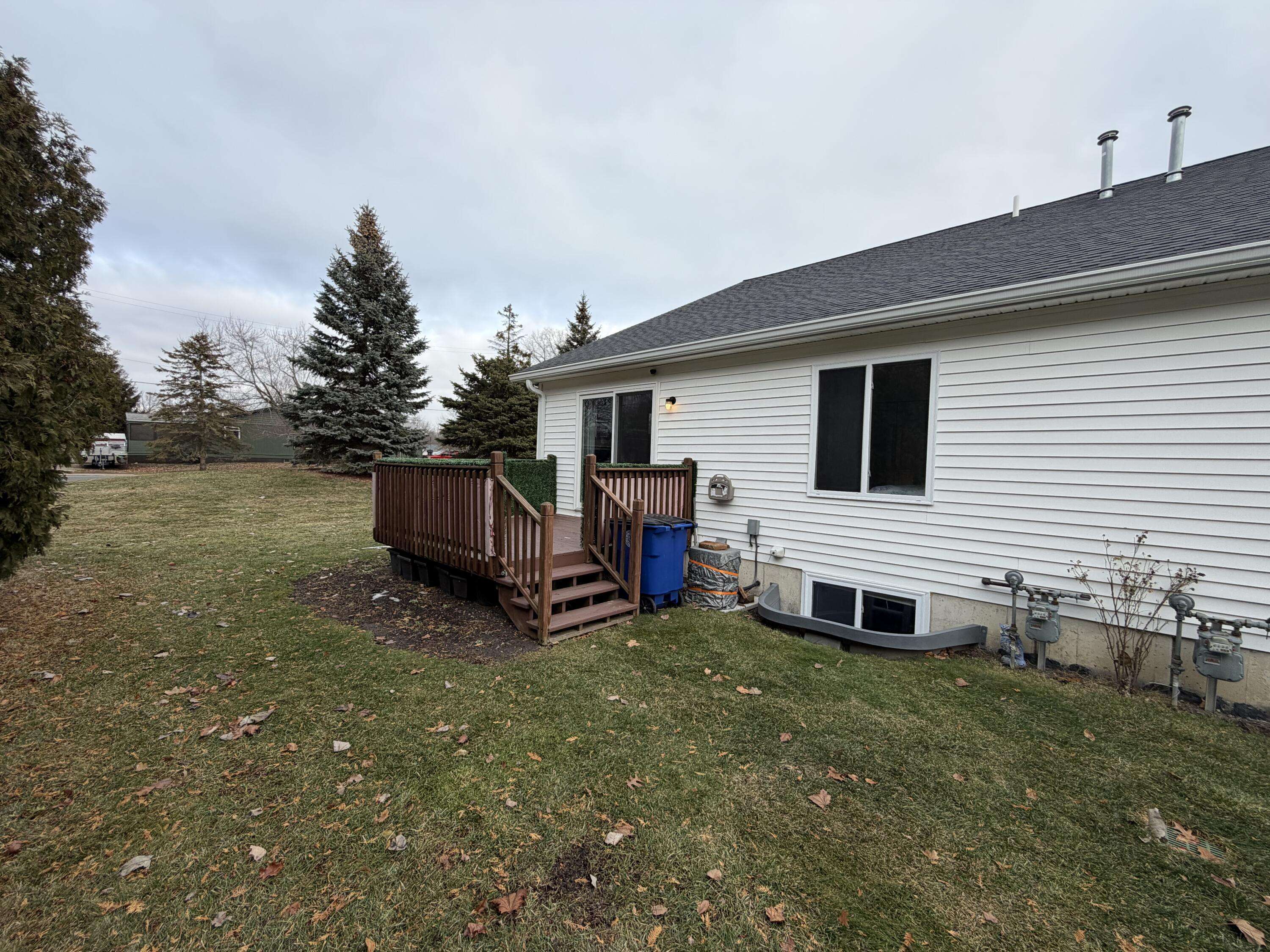 Marysville, MI 48040,902 Lighthouse DR