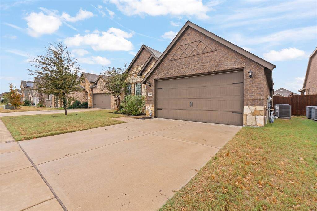 Fort Worth, TX 76179,6148 Hickory Hills Lane