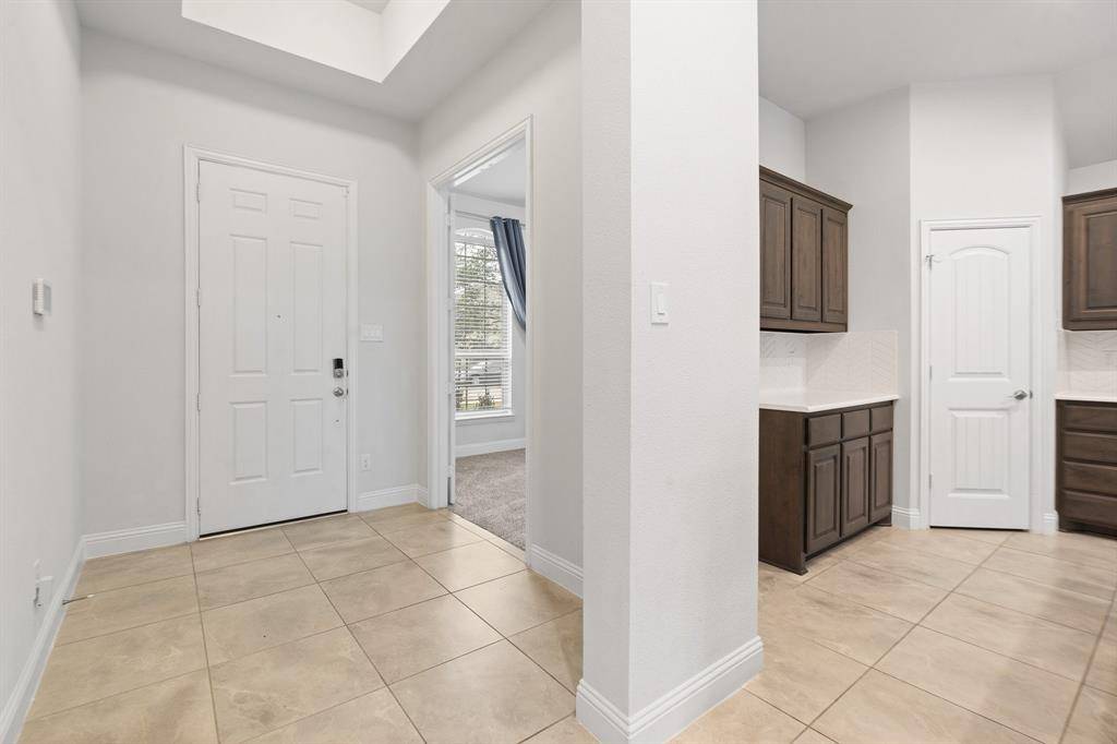 Fort Worth, TX 76179,6148 Hickory Hills Lane