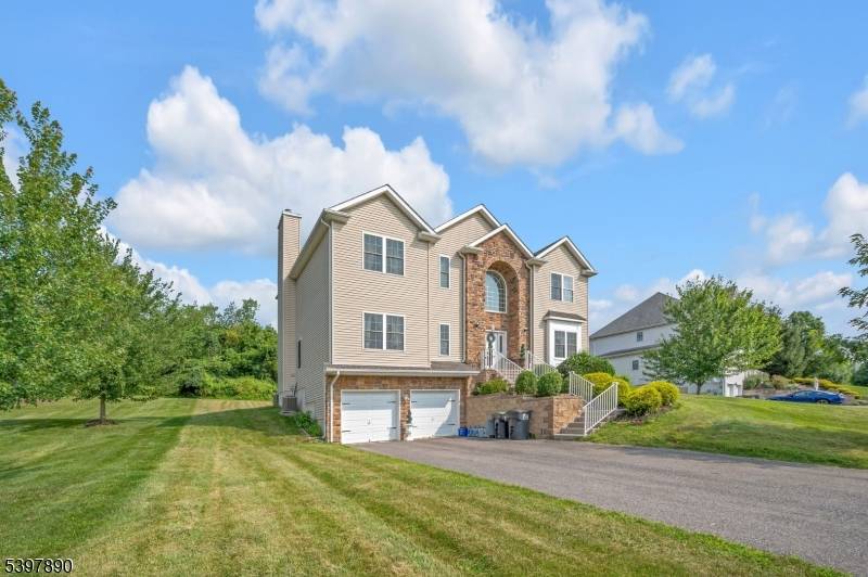Lopatcong Twp., NJ 08865,6 Jacob Way