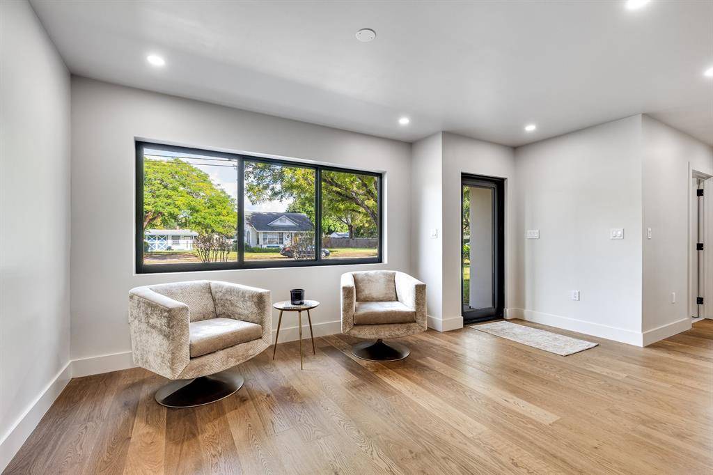 Pompano Beach, FL 33060,424 NE 2nd St