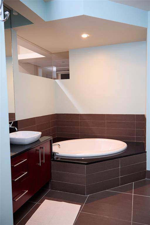 Fort Worth, TX 76107,2600 W 7th Street #1713