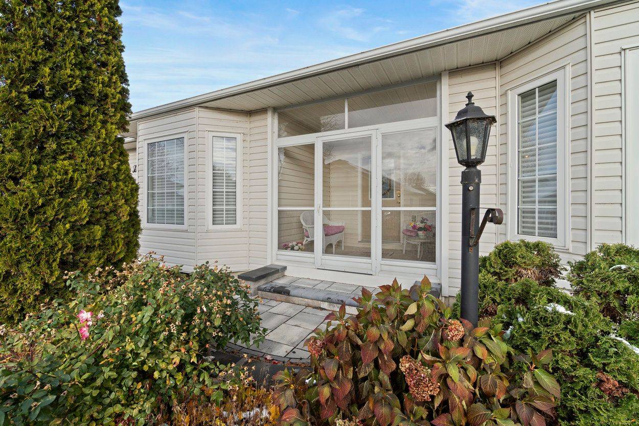 Clarington, ON L1B 1P3,3 Fir DR