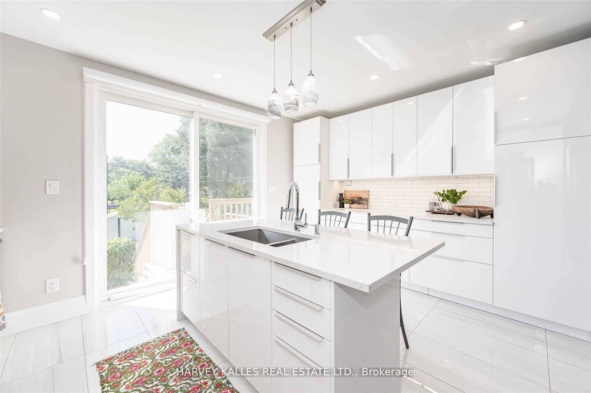 Toronto E06, ON M1L 3T4,26 Leyton AVE #Room