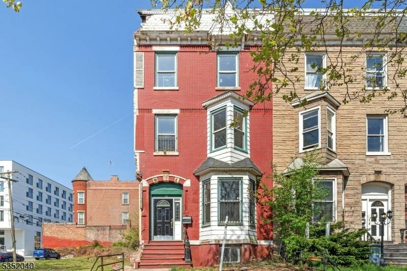 Newark City, NJ 07102,589 Dr Martin Luther King Jr