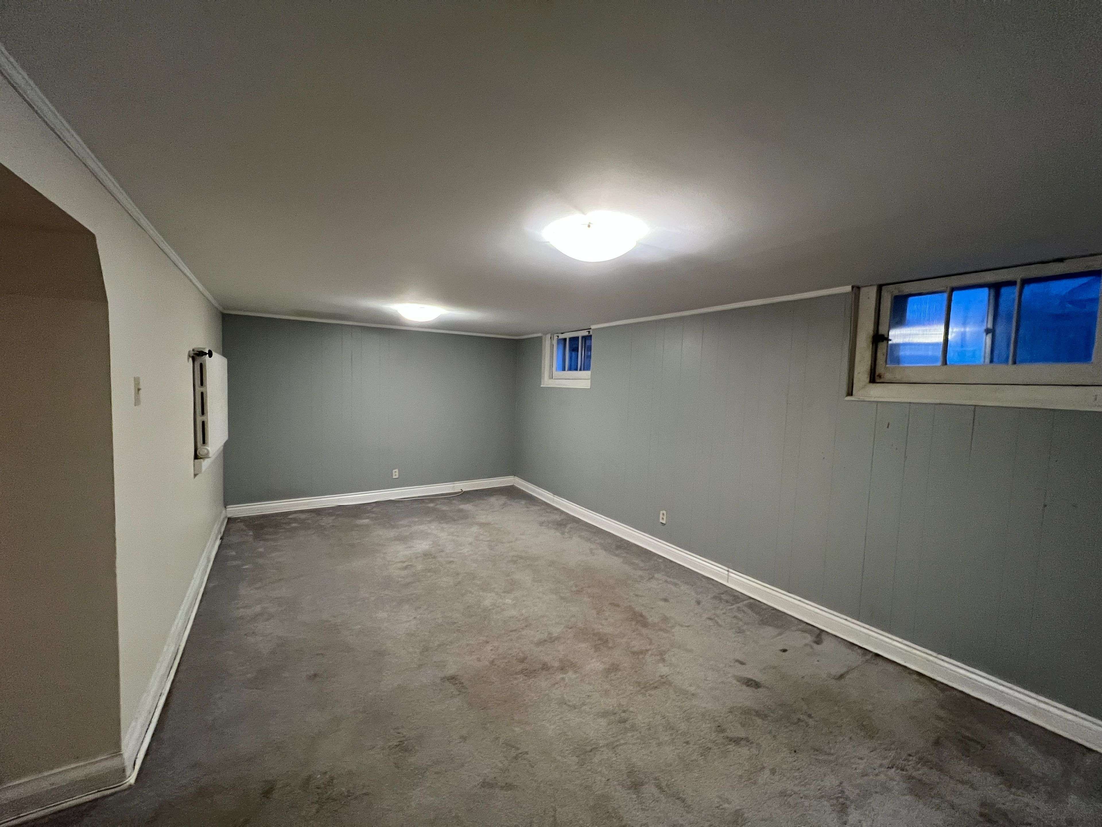 Toronto E03, ON M4C 3L2,11 Hutton AVE #(BSMT)