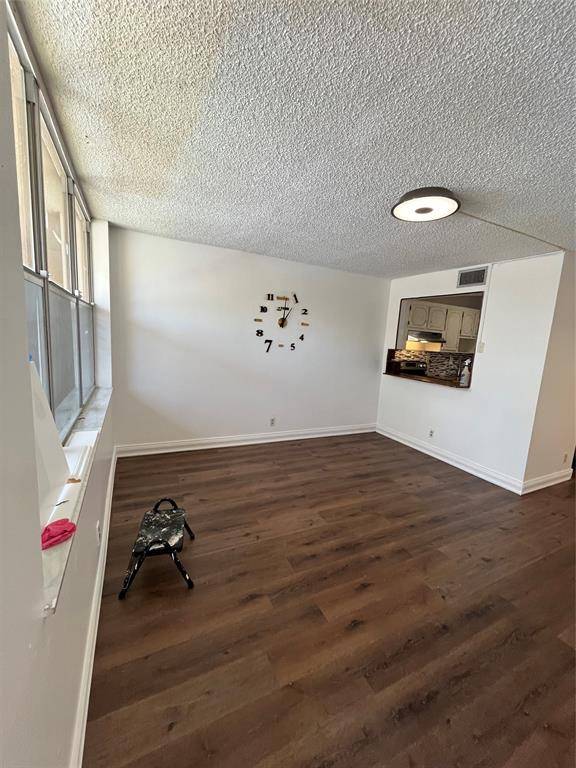 Sunrise, FL 33322,9141 Sunrise Lakes Blvd #115