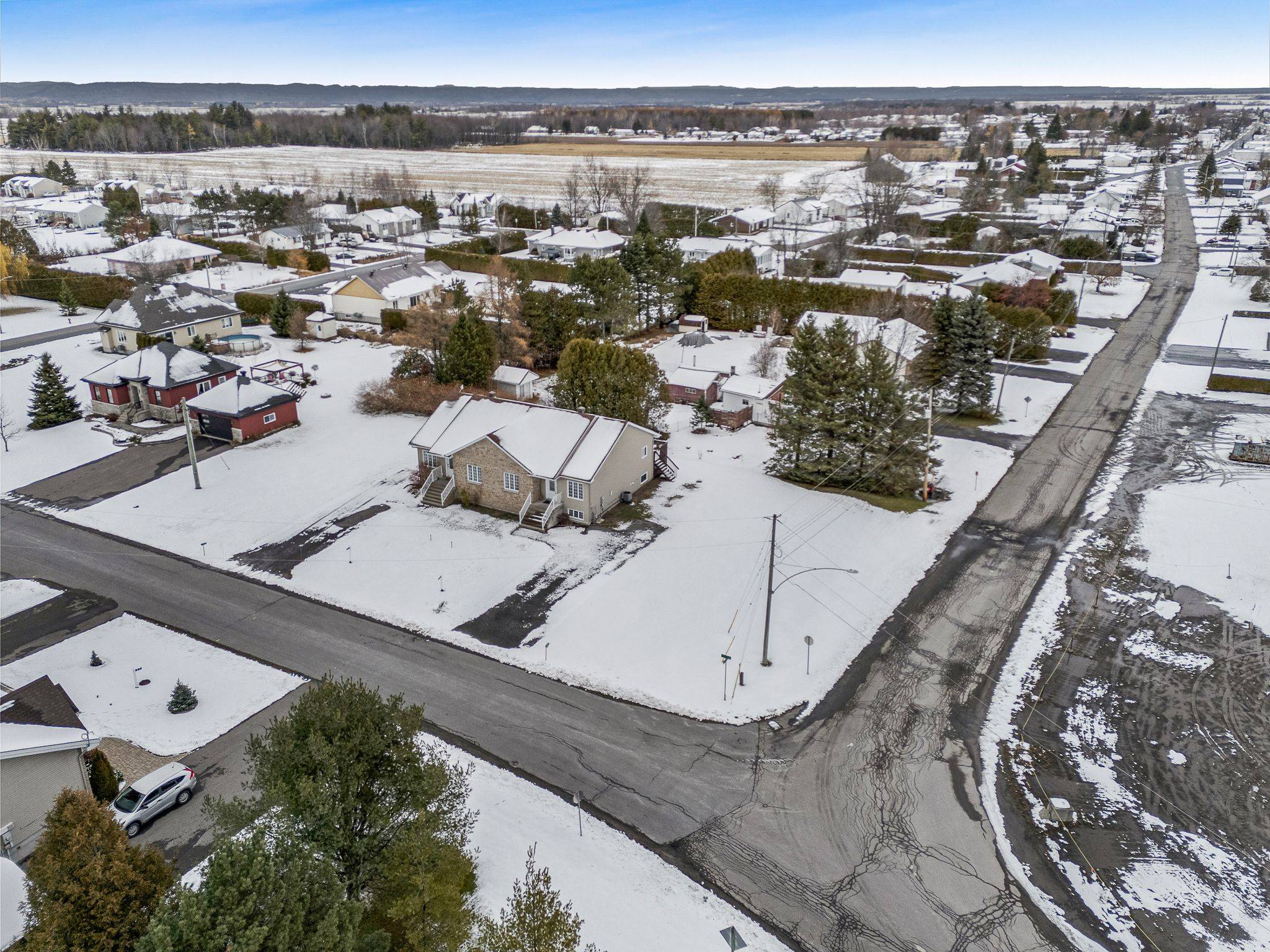 Alfred And Plantagenet, ON K0B 1A0,6 Telegraph CRES