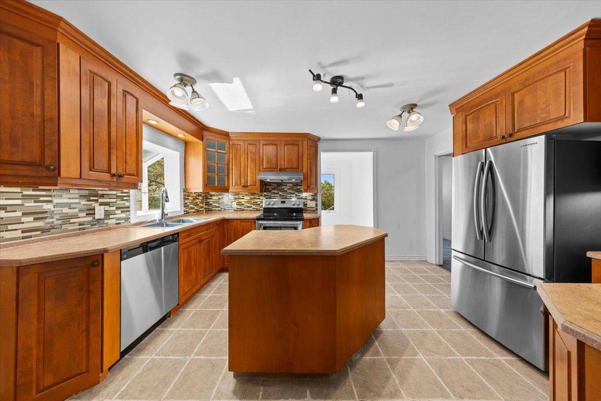 Bells Corners And South To Fallowfield, ON K2R 1G7,5410 Old Richmond RD