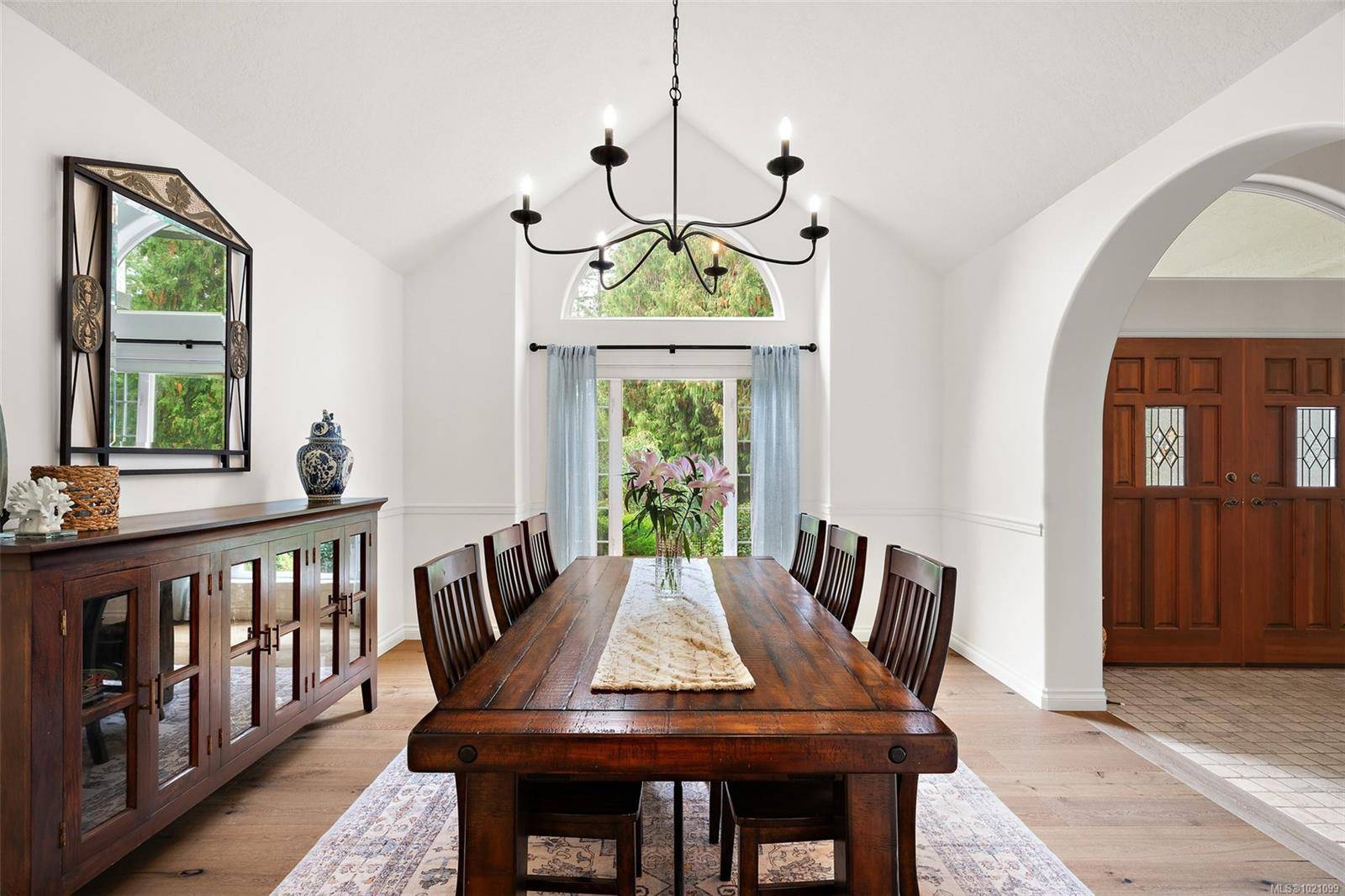 North Saanich, BC V8L 5R8,11327 Nitinat Rd