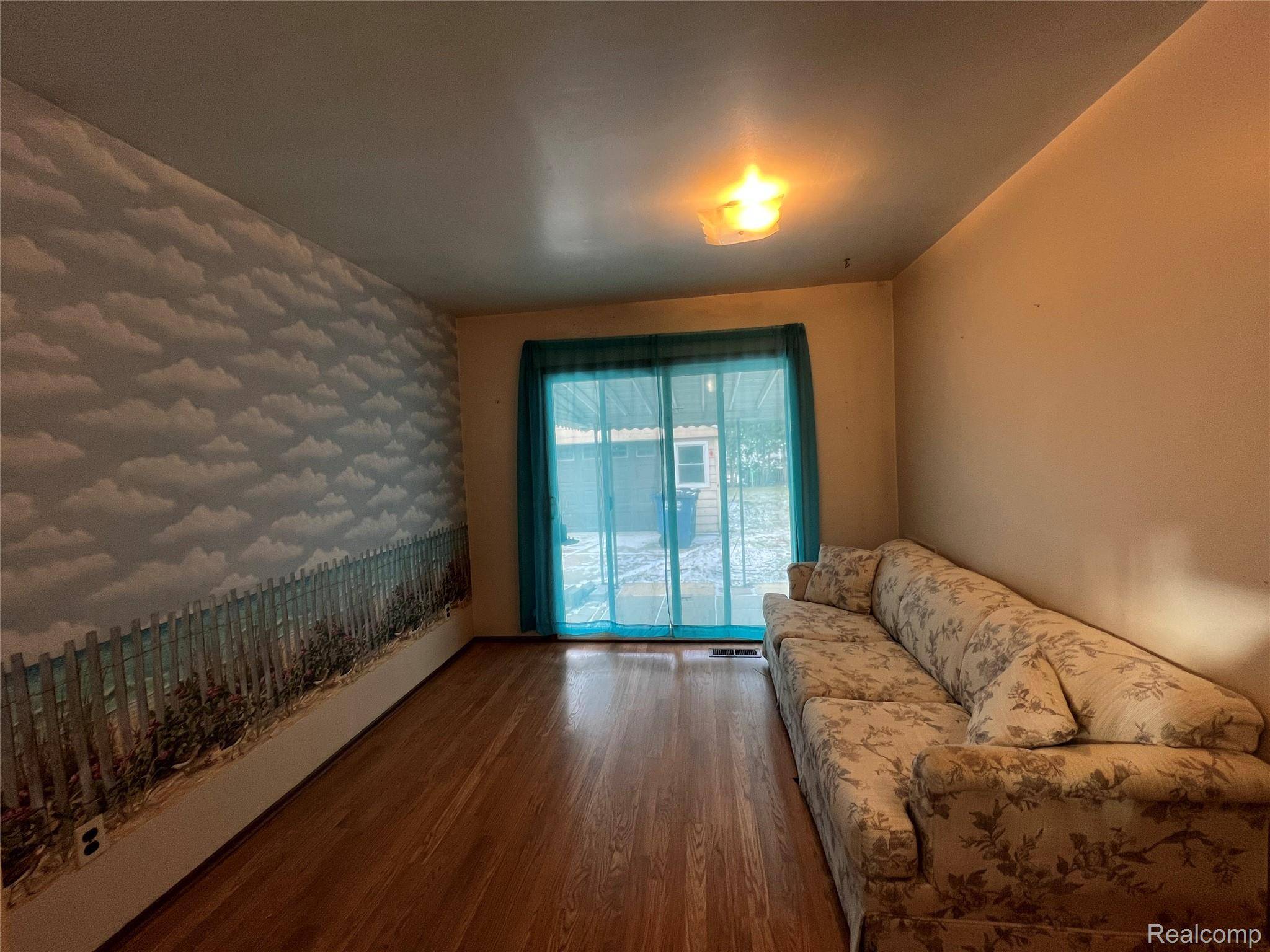 Westland, MI 48186,33626 Hiveley ST