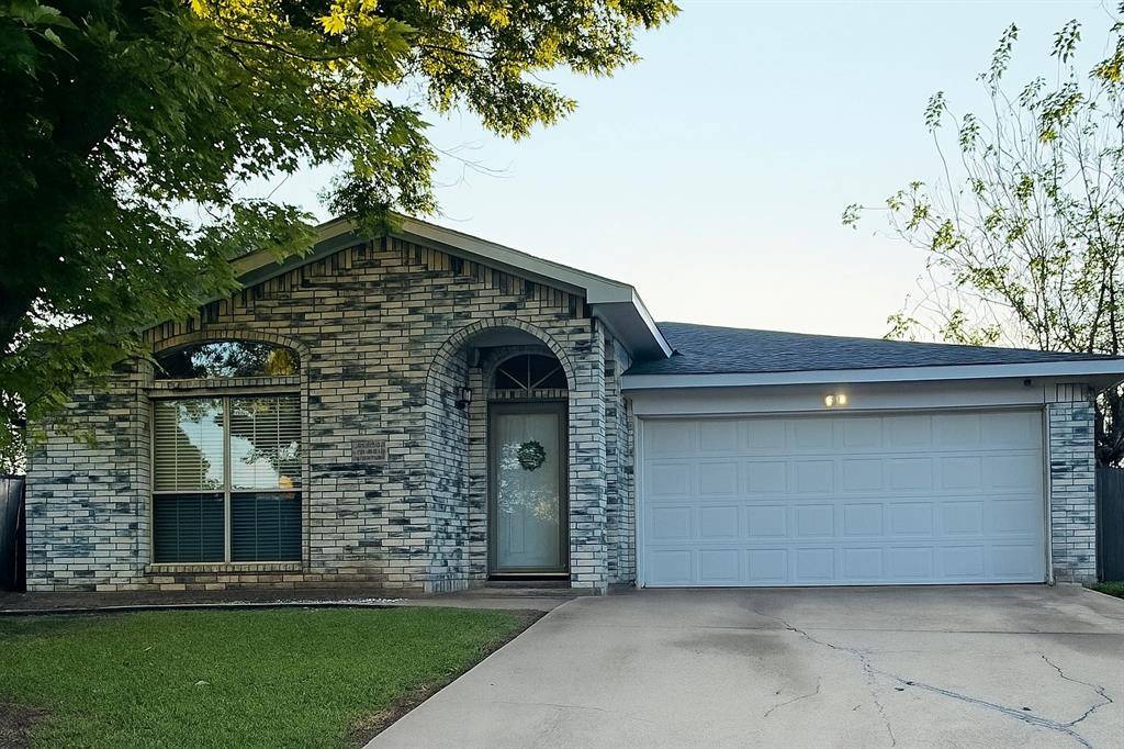 Dallas, TX 75217,9403 Crimnson Court