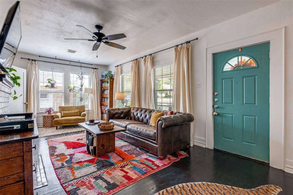 Dallas, TX 75208,920 S Oak Cliff Boulevard