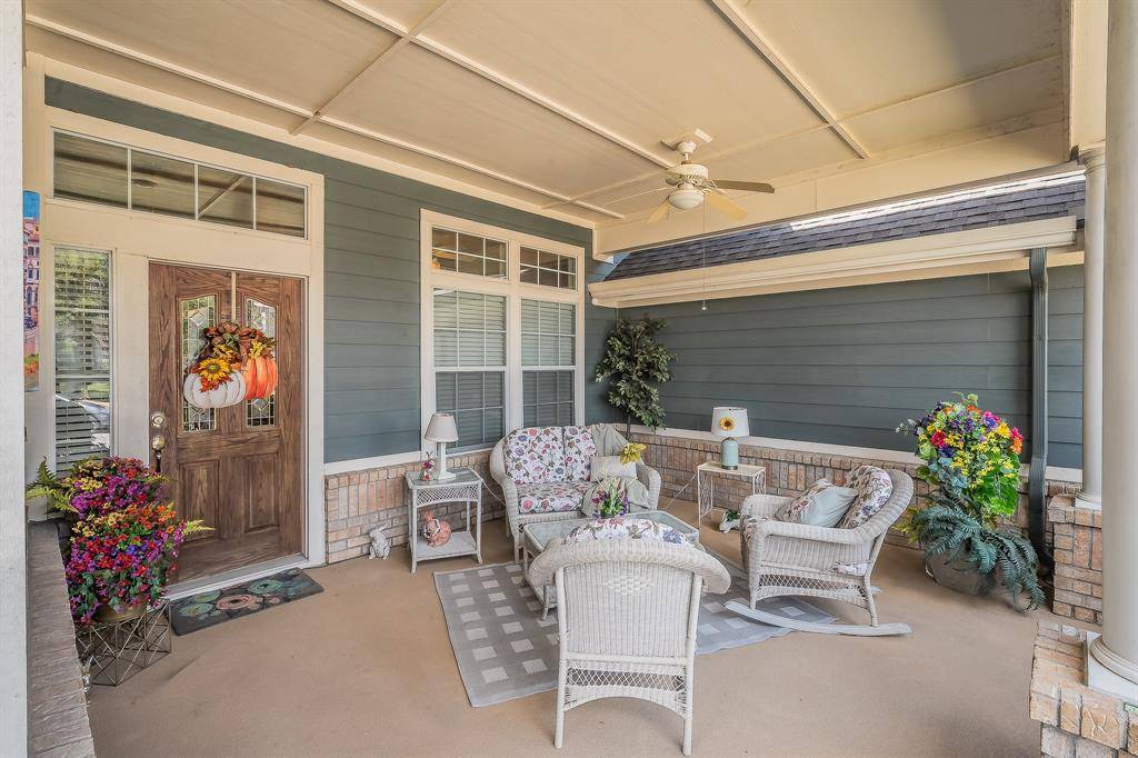 Arlington, TX 76001,2404 Aramic Court