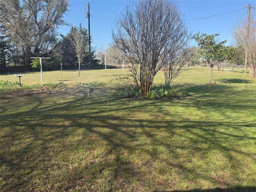 Forestburg, TX 76239,995 School House Road