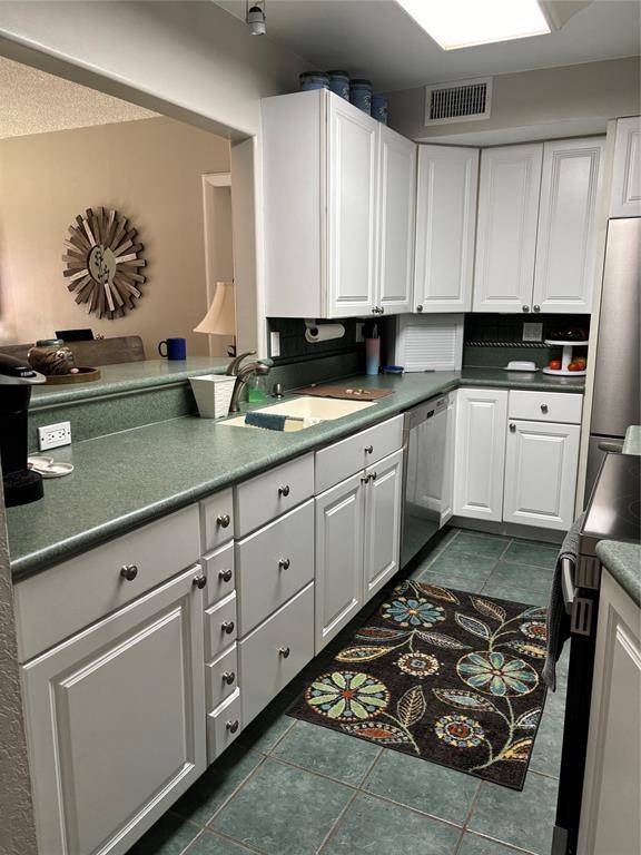 Fort Lauderdale, FL 33315,900 River Reach Dr #216